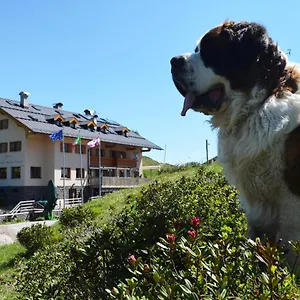 Rifugio Capanna Passo Valles Bed and breakfast